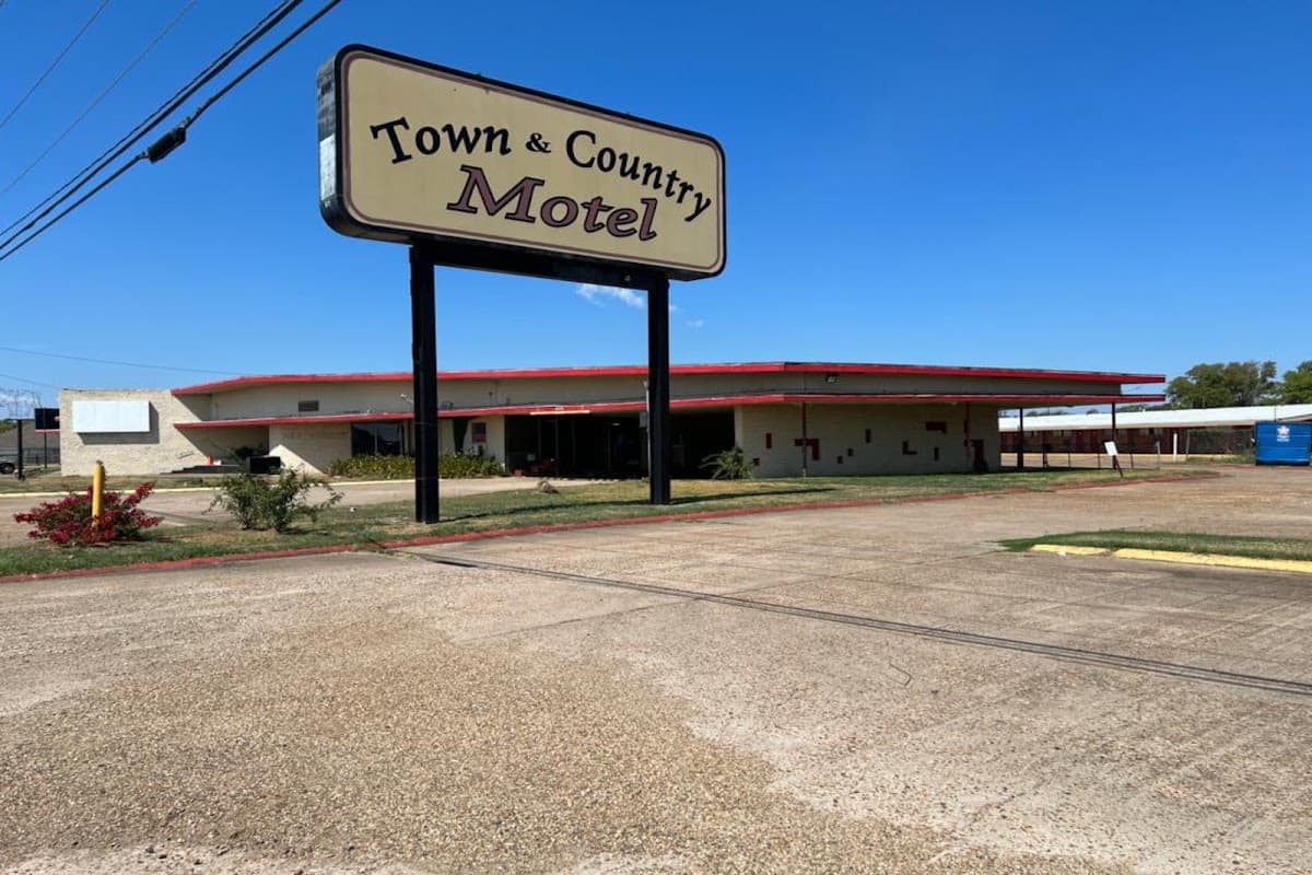 Town & Country Motel Bossier City by OYO, Hotel in Bossier City