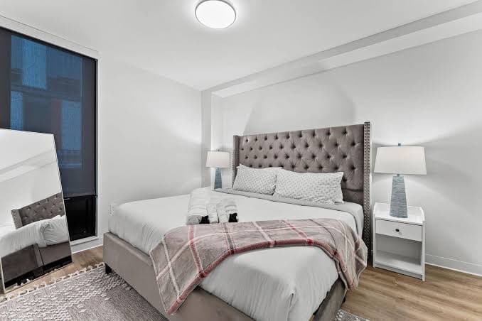 Furnished Apts near Harvard Stadium, Hotel in North Brighton