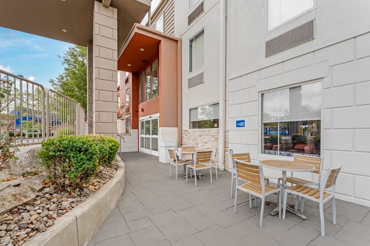 Holiday Inn Express Pittsburgh E - Waterfront Dr by IHG, Hotel in Whitaker