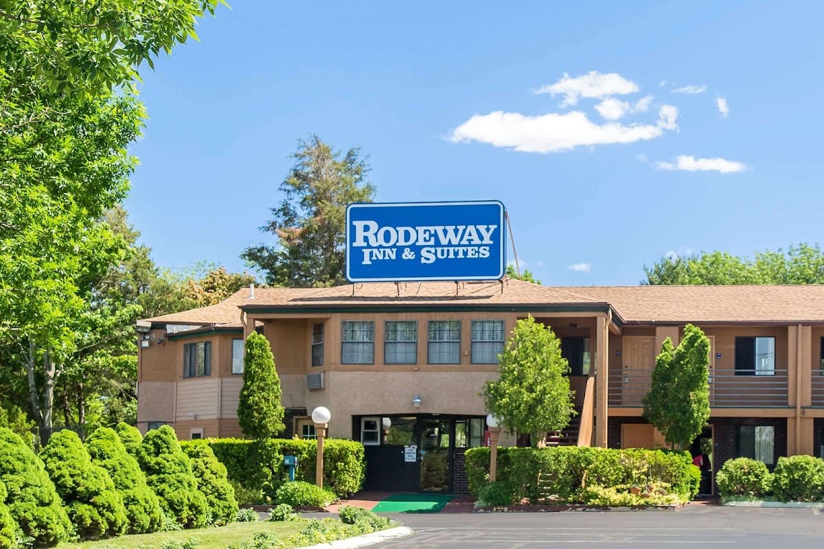Rodeway Inn & Suites Branford - Guilford, Hotel in North Branford