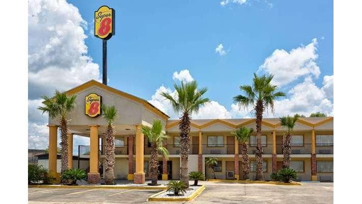Super 8 by Wyndham Breaux Bridge, Hotel in Breaux Bridge