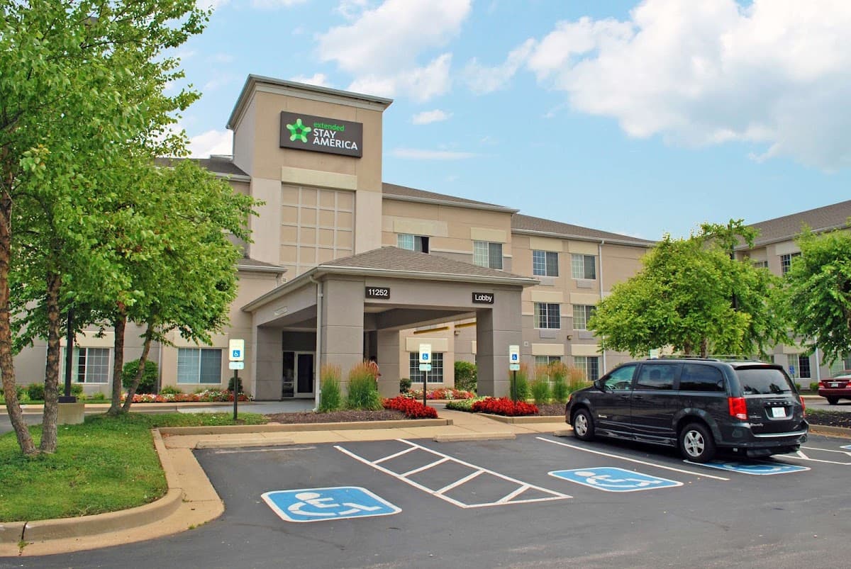 Extended Stay America Select Suites- St. Louis - Airport - Central, Aparthotel in Saint Ann