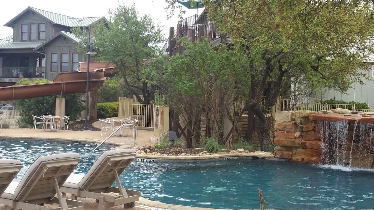 Alura Pointe Villas at The Reserve at Lake Travis, Resort in Briarcliff