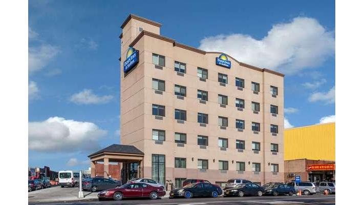 Days Inn & Suites by Wyndham Jamaica JFK Airport, Hotel in Jamaica