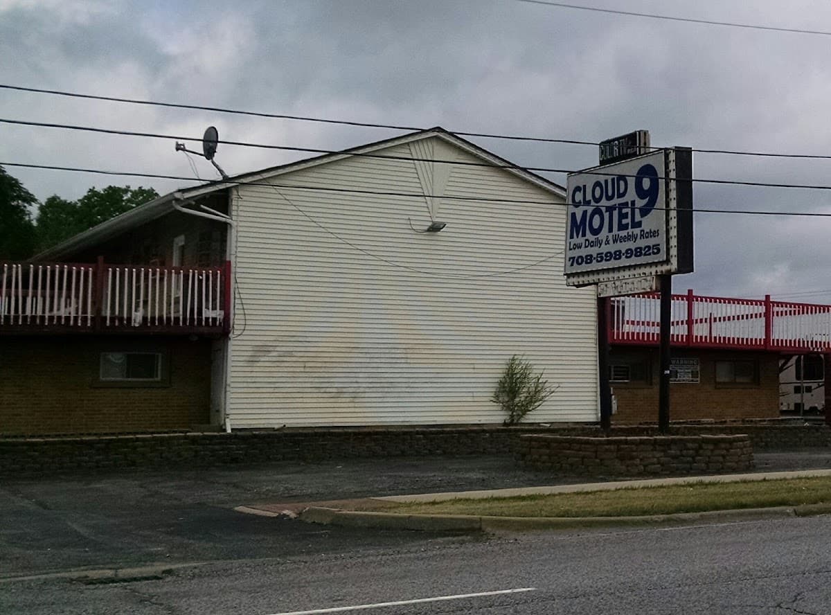 Cloud 9 Motel, Motel in Bridgeview