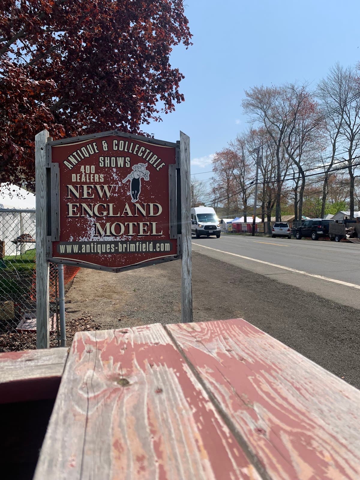 New England Motel Antiques Market, Motel in Brimfield