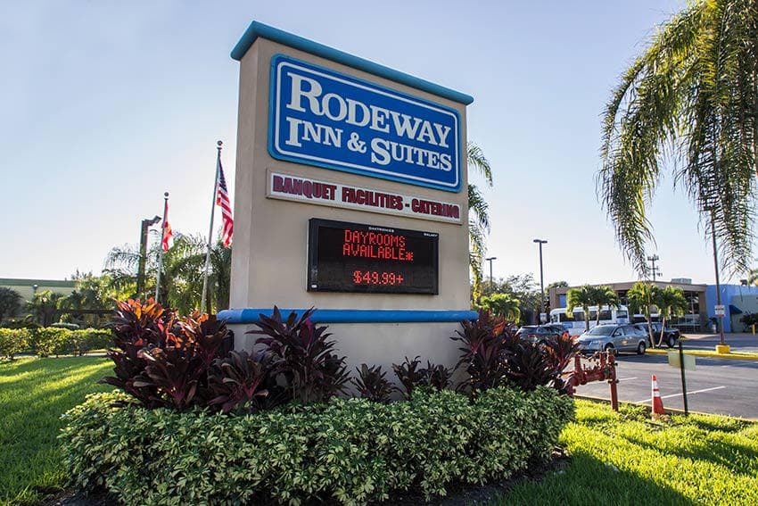 Rodeway Inn & Suites Fort Lauderdale Airport & Port Everglades Cruise Port Hotel, Hotel in Broadview Park
