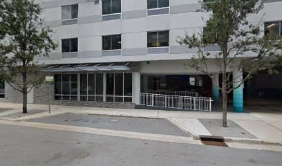 Stan Eichlebaum, Motel in Fort Lauderdale