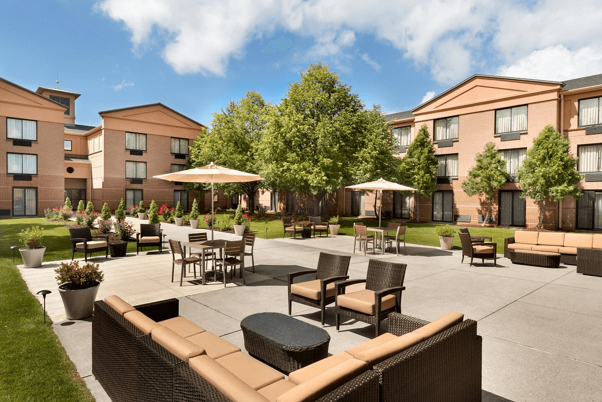 DoubleTree by Hilton Hotel Milwaukee - Brookfield, Hotel in Brookfield