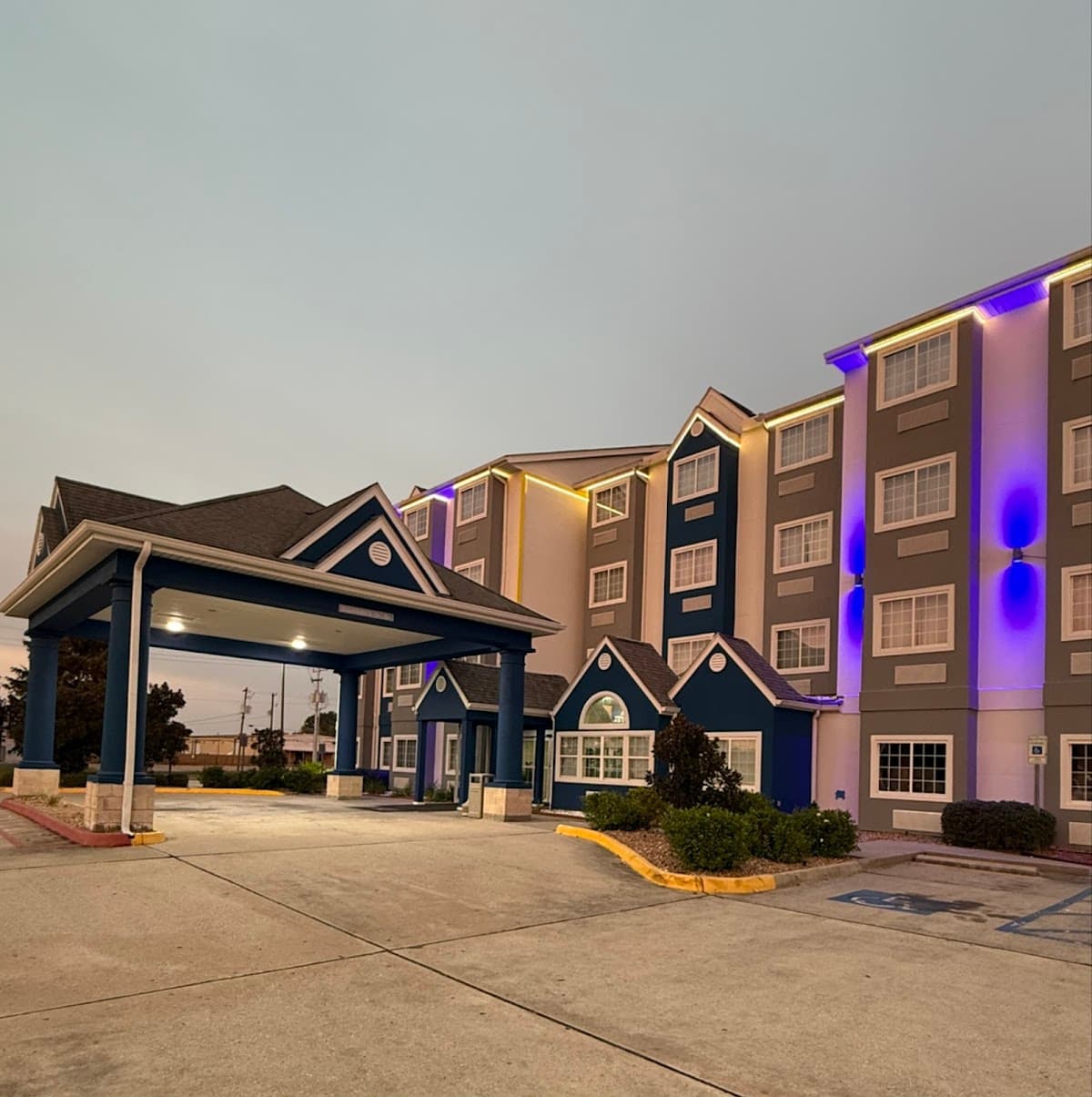 Microtel Inn & Suites by Wyndham Baton Rouge Airport, Hotel in Brownsfield