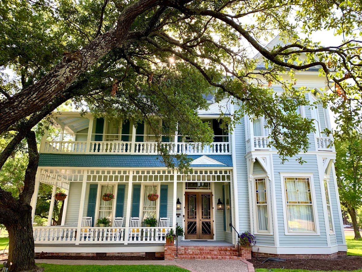 Milton Parker Estate Bed & Breakfast, Hotel in Bryan