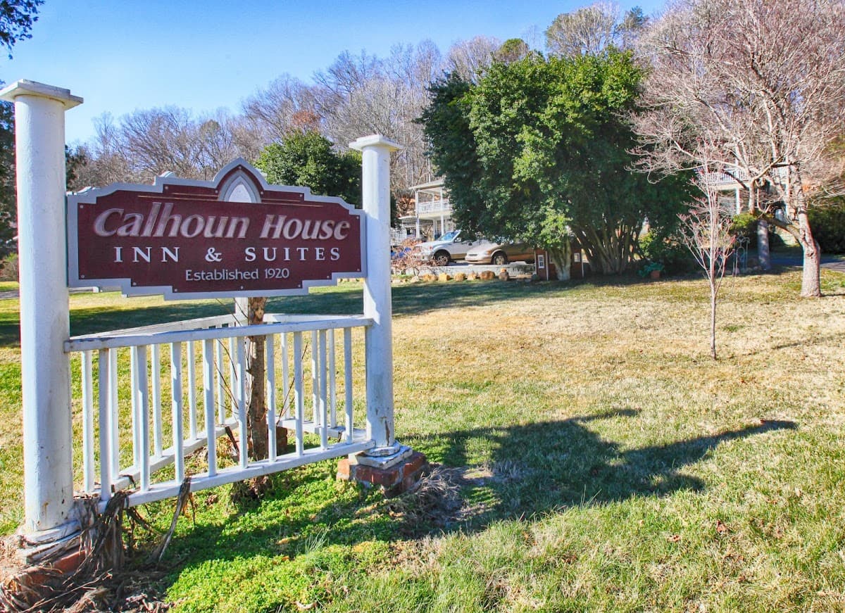Calhoun House Inn & Suites, Hotel in Bryson City