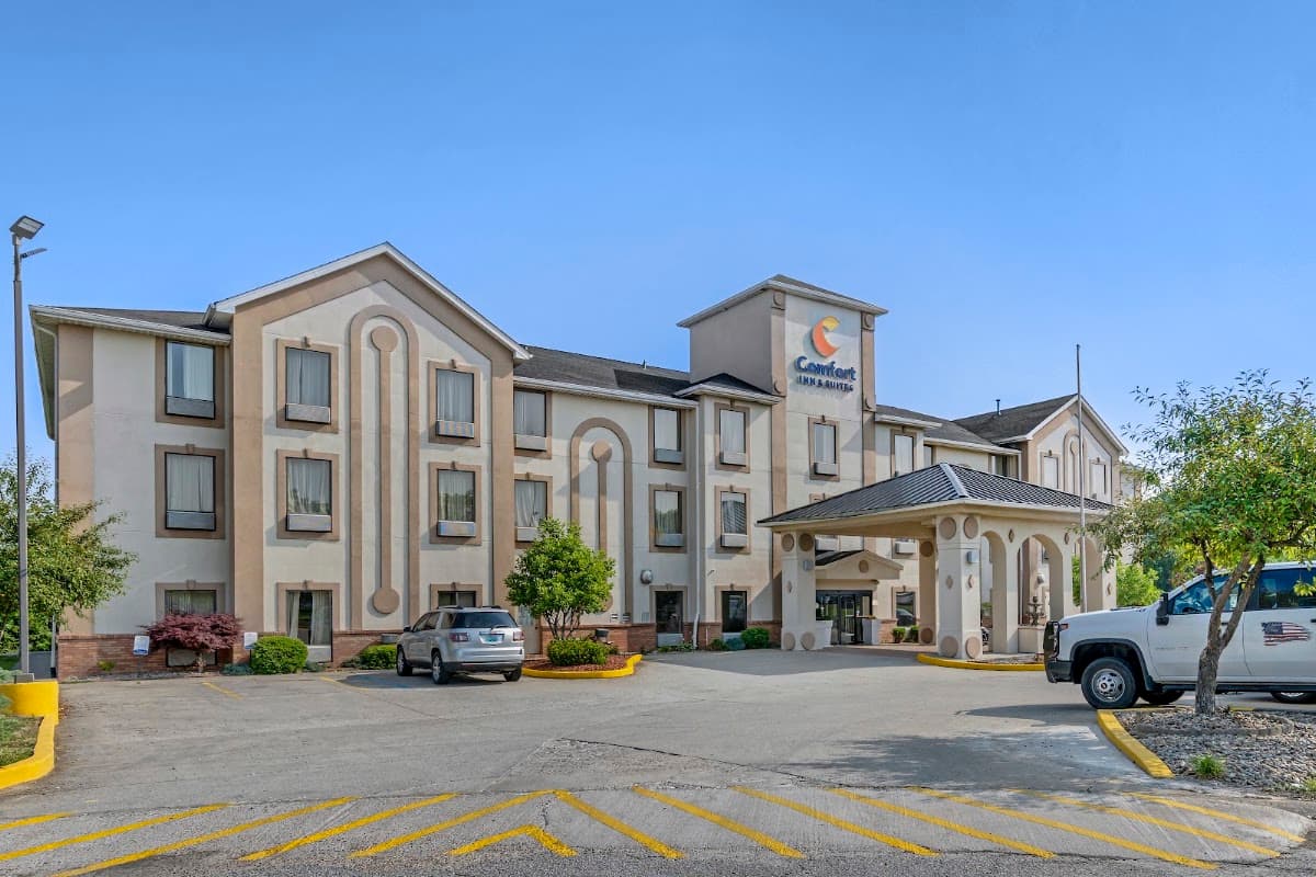Comfort Inn & Suites La Grange - Louisville Area, Hotel in Buckner
