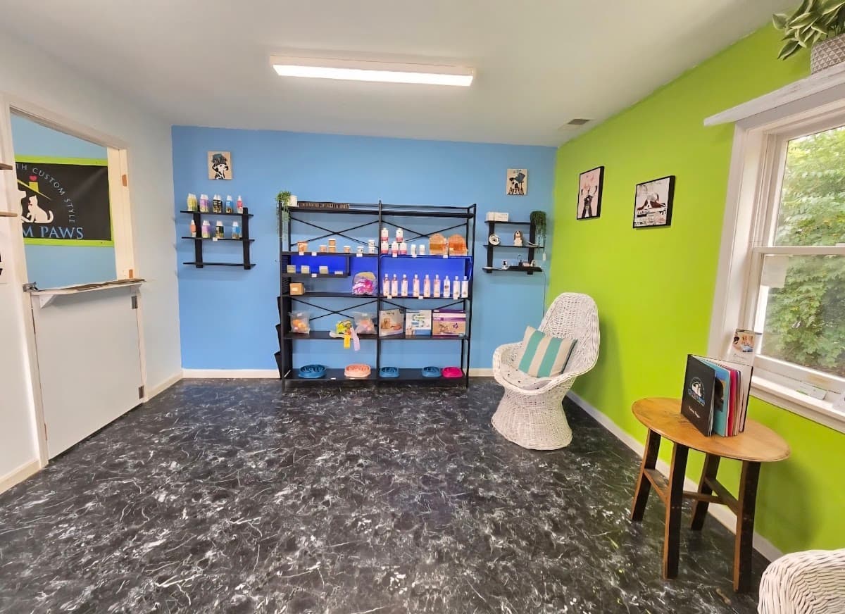 Custom Paws Pet Resort & Spa, Resort in Buckner