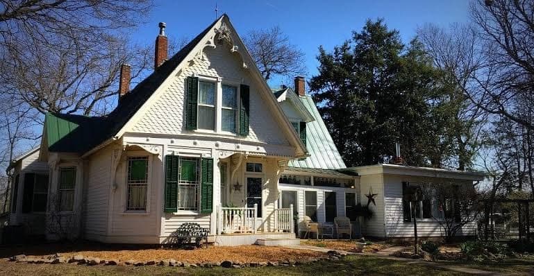 The Judge Lewis House, Bed & Breakfast in Winterset