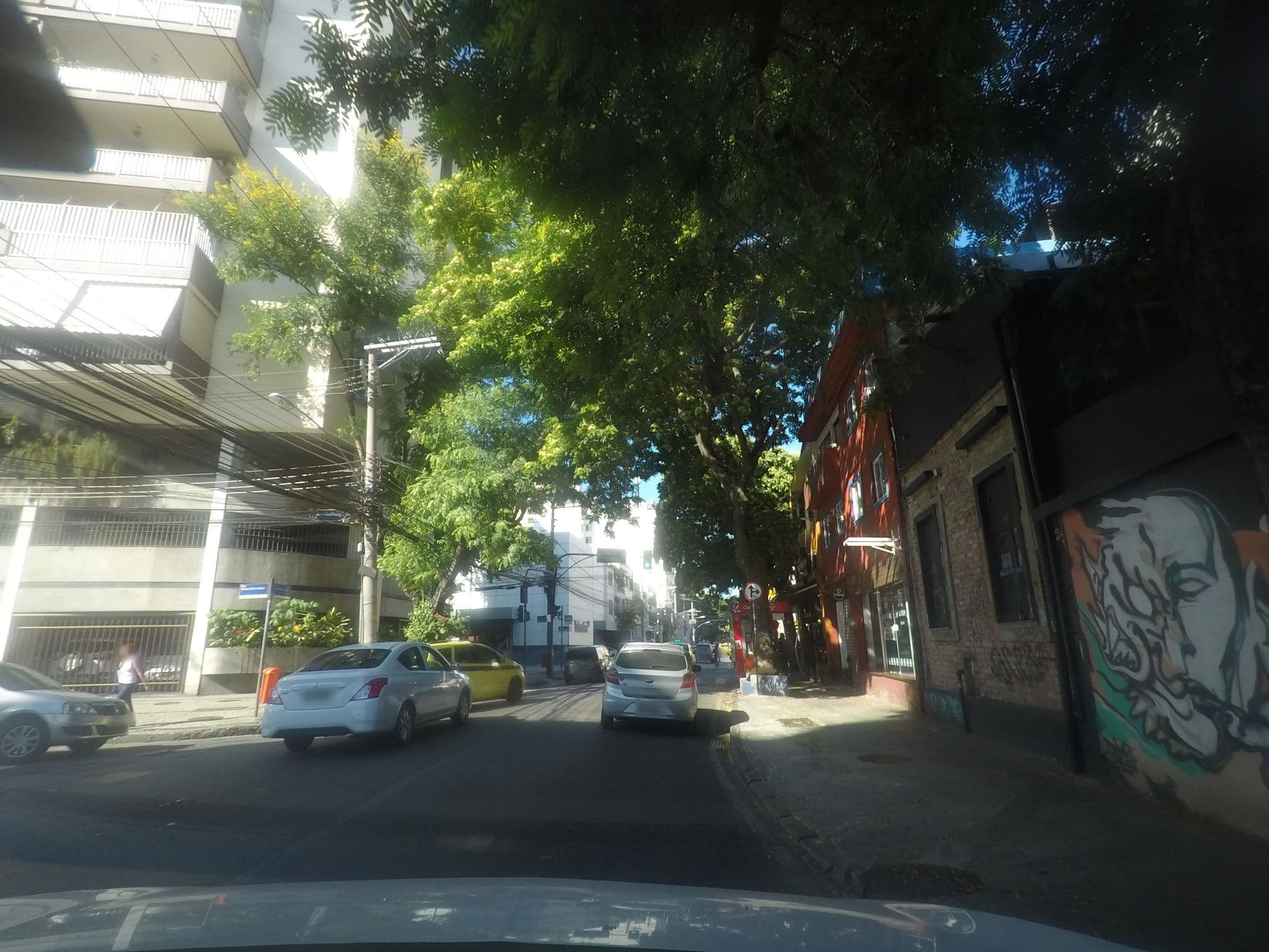 Street view near Gaia, Copacabana — © marciosampaio (CC BY-SA · Mapillary)