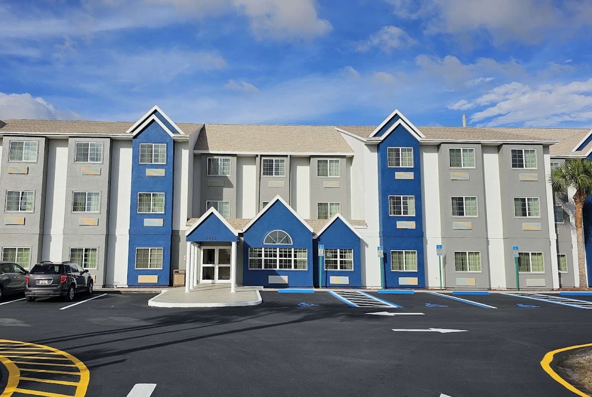 Microtel Inn & Suites by Wyndham Bushnell, Hotel in Bushnell