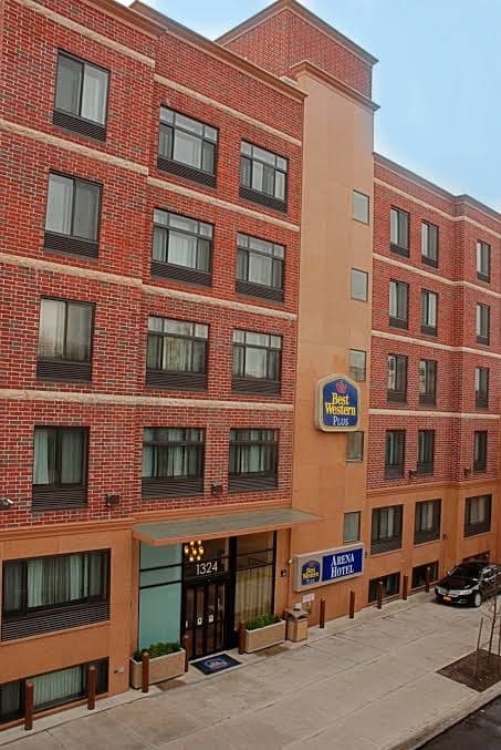 Arena Hotel, Hotel in Flatbush