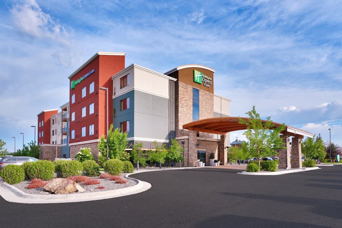 Holiday Inn Express & Suites Butte by IHG, Hotel in Butte