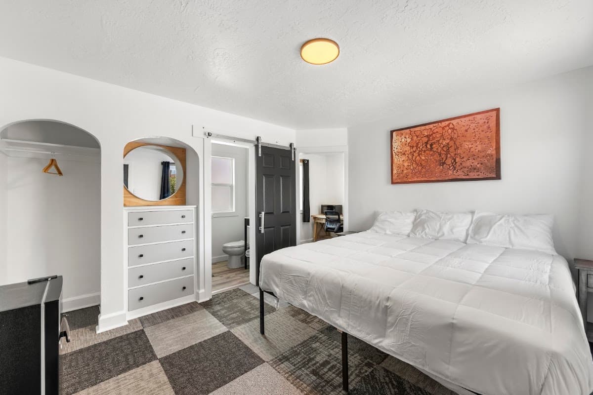 Copper Hill Suites, Hotel in Butte