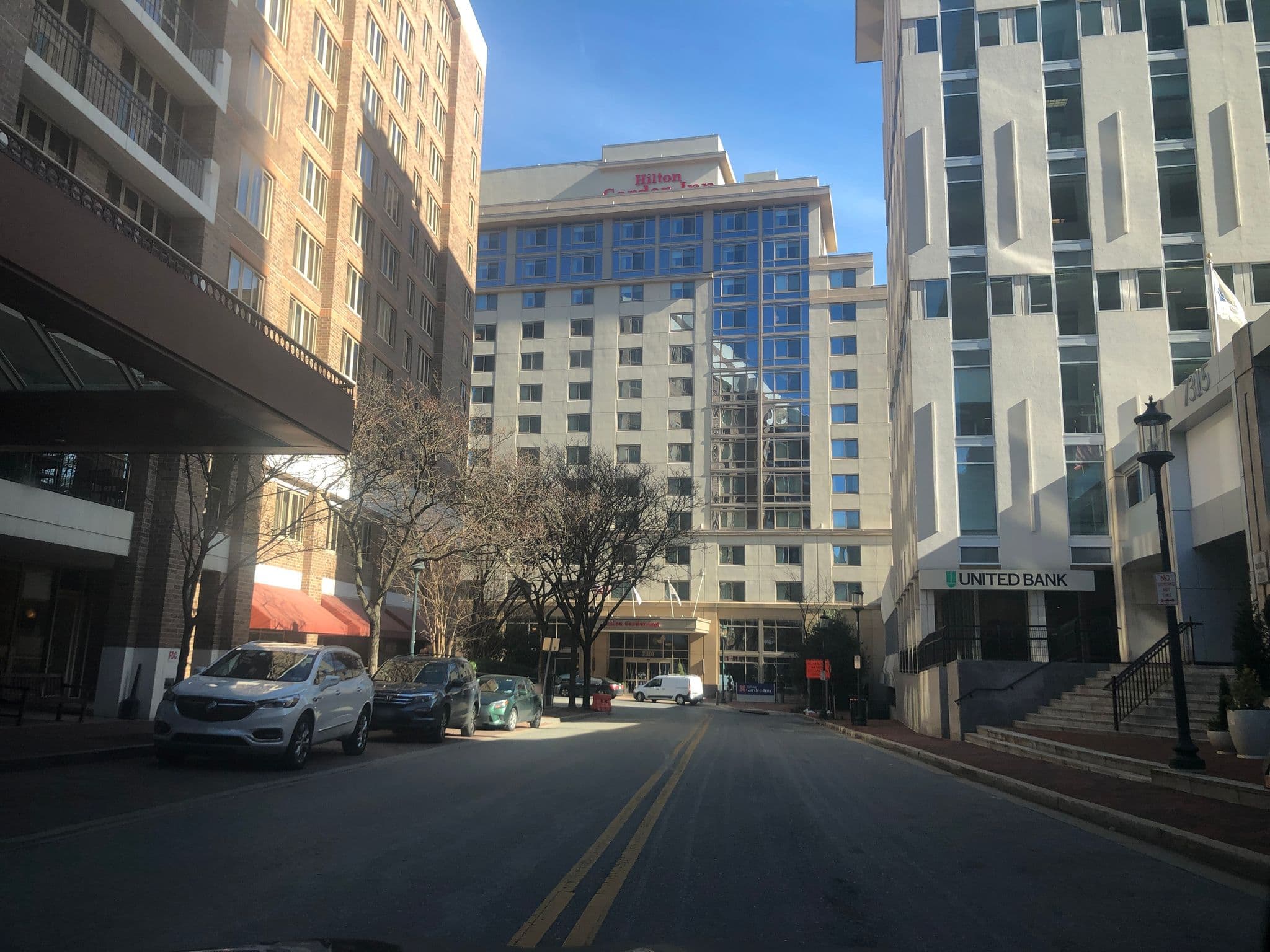Street view near Woodmont Lodging, Bethesda — © mimit (CC BY-SA · Mapillary)