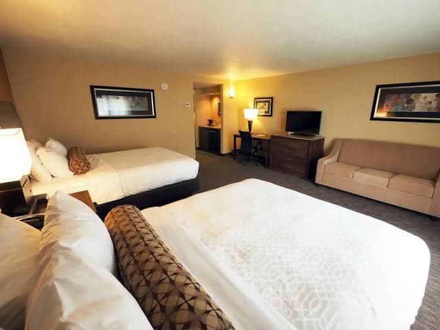Evergreen Resort, Motel in Cadillac