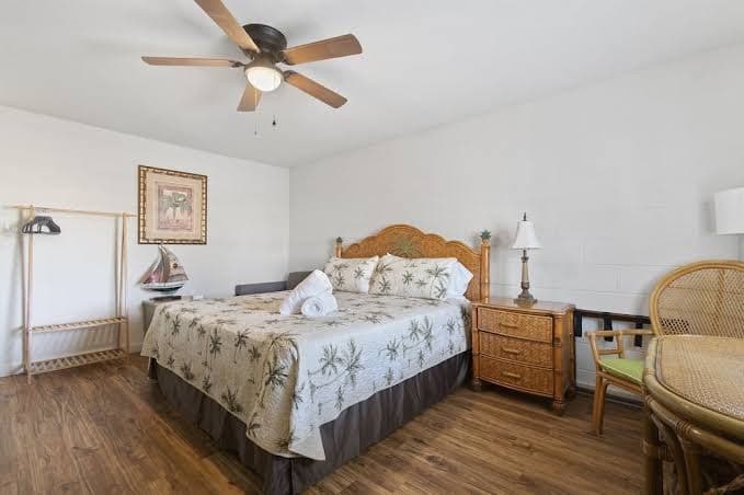 Continental Motel - well-maintained, pet friendly, studio room close to the beach, Motel in Sunset Beach