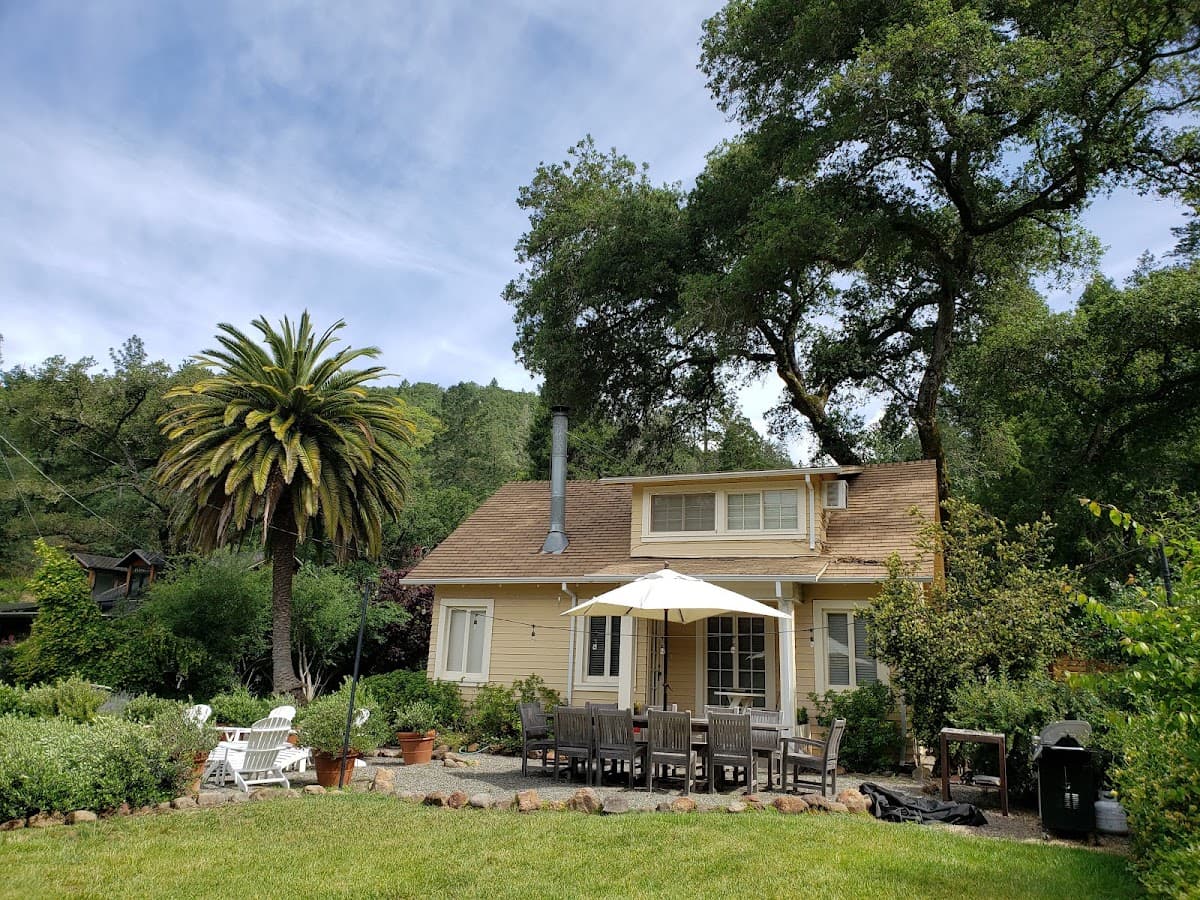 Scarlett's Country Inn, Bed & Breakfast in Angwin
