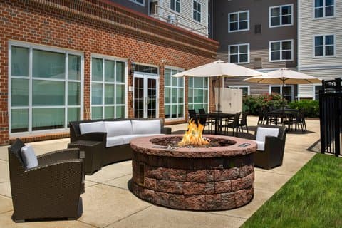 Residence Inn by Marriott Silver Spring, Hotel in Calverton
