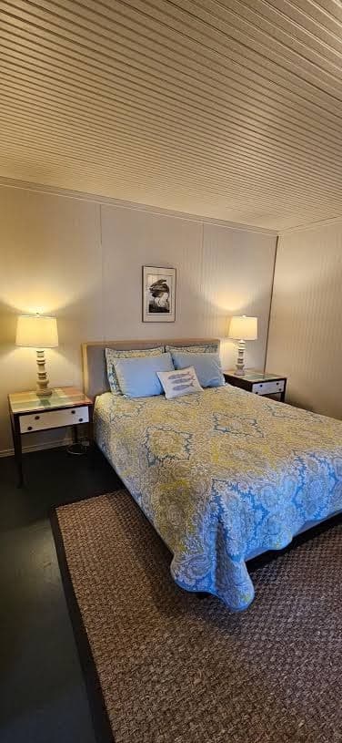Welcome to your perfect weekend getaway right on the water!, Hotel in Gig Harbor