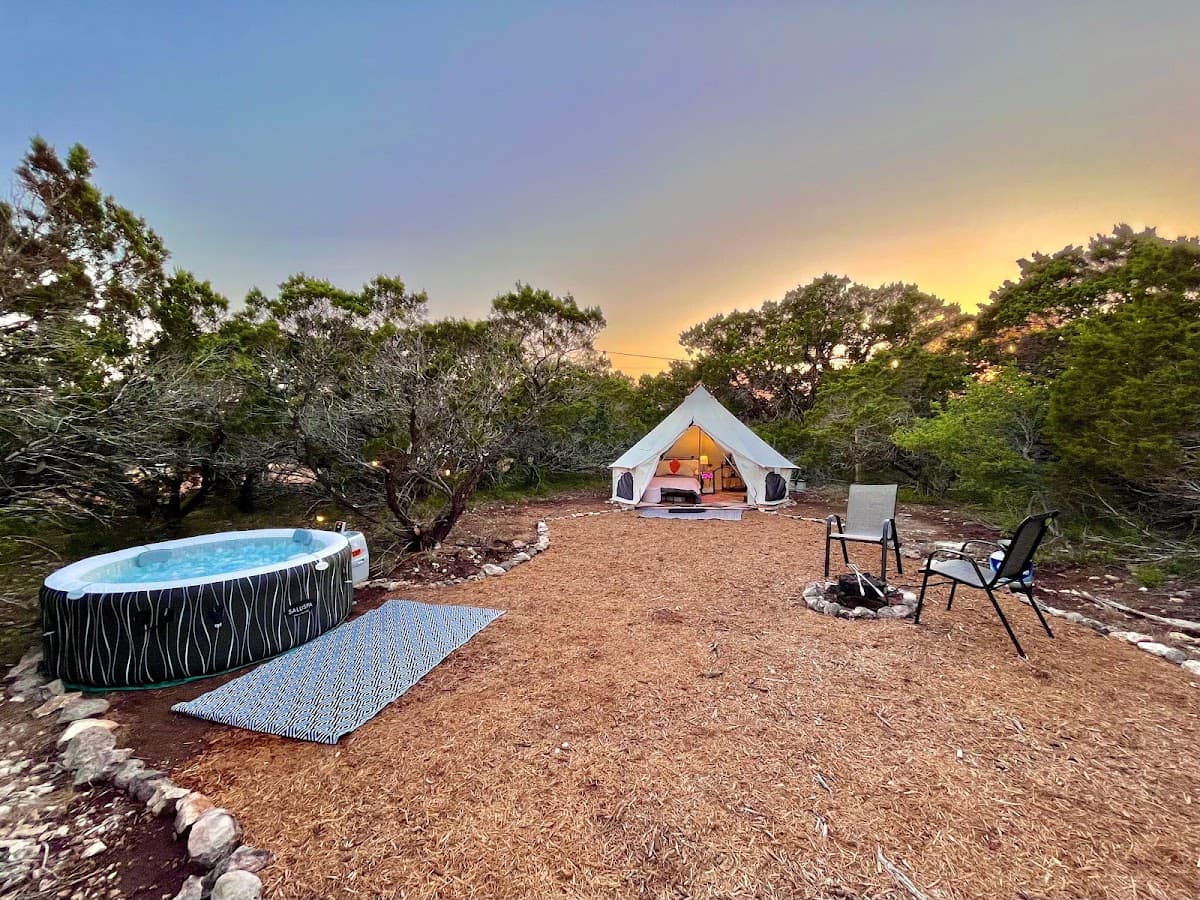The Juniper Ranch & Retreat, Hotel in Canyon Lake