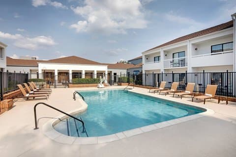 Courtyard by Marriott Dallas Addison/Midway, Hotel in Carrollton