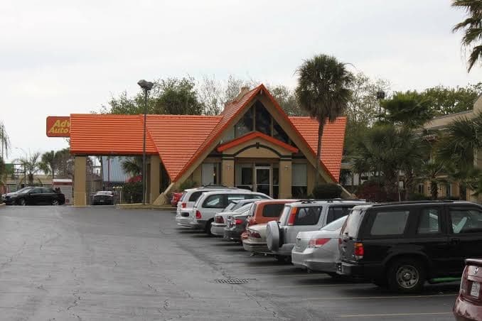 Regency Inn, Hotel in University