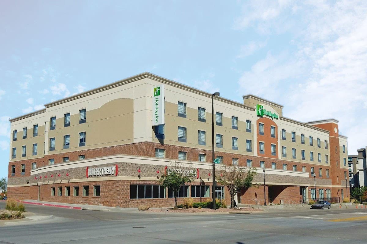 Holiday Inn Omaha Downtown - Waterpark by IHG, Hotel in Omaha