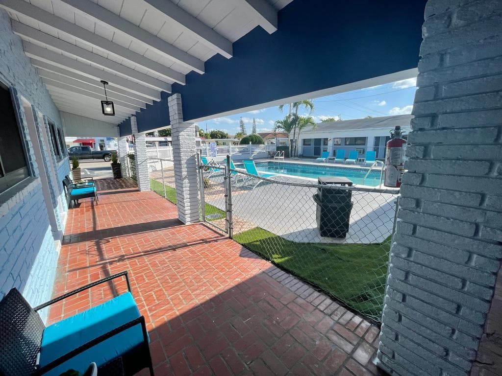 Hollywood Gardens Inn & Suites, Hotel in Dania Beach