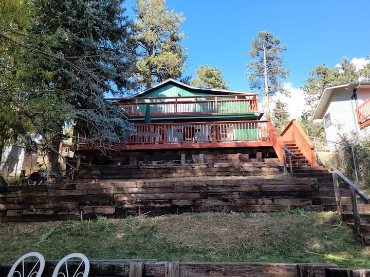 Green Mountain Falls Cabin by The Creek, Hotel in Cascade-Chipita Park