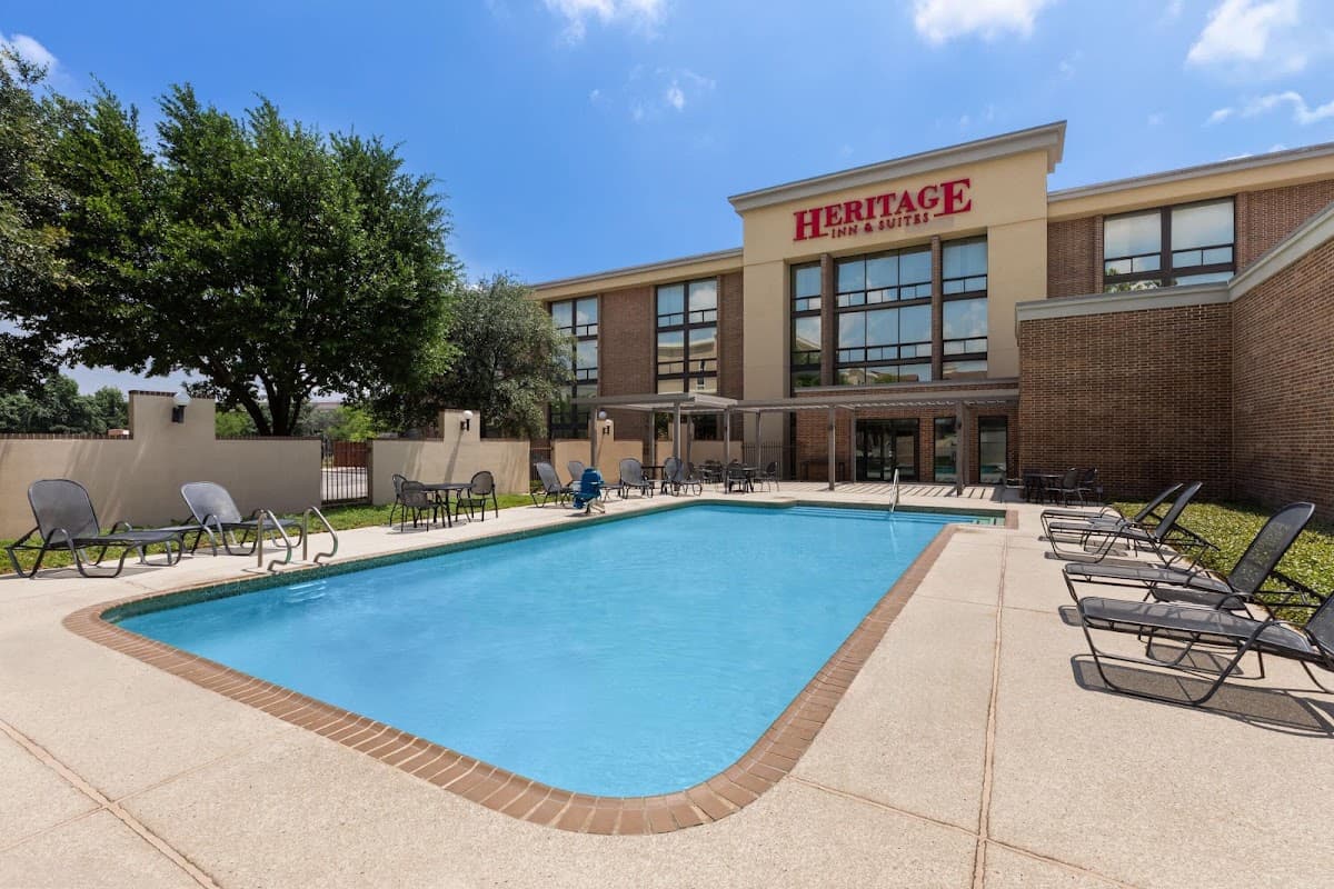 Heritage Inn Suites San Antonio Airport Trademark by Wyndham, Hotel in Castle Hills