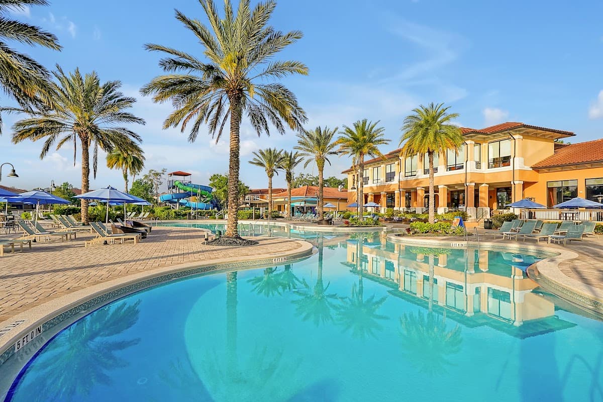 Regal Oaks Resort Vacation Townhomes by IDILIQ, Resort in Celebration