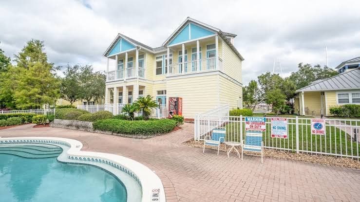 Barefoot Suites, Hotel in Celebration
