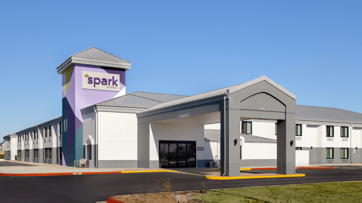 Spark by Hilton Bentonville, Hotel in Bentonville