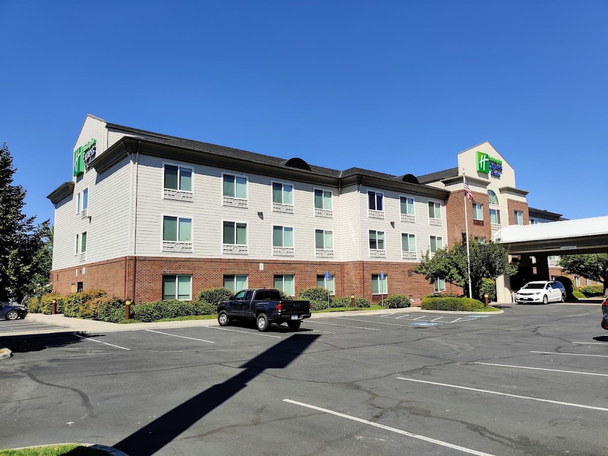 Holiday Inn Express & Suites Medford-Central Point by IHG, Hotel in Central Point