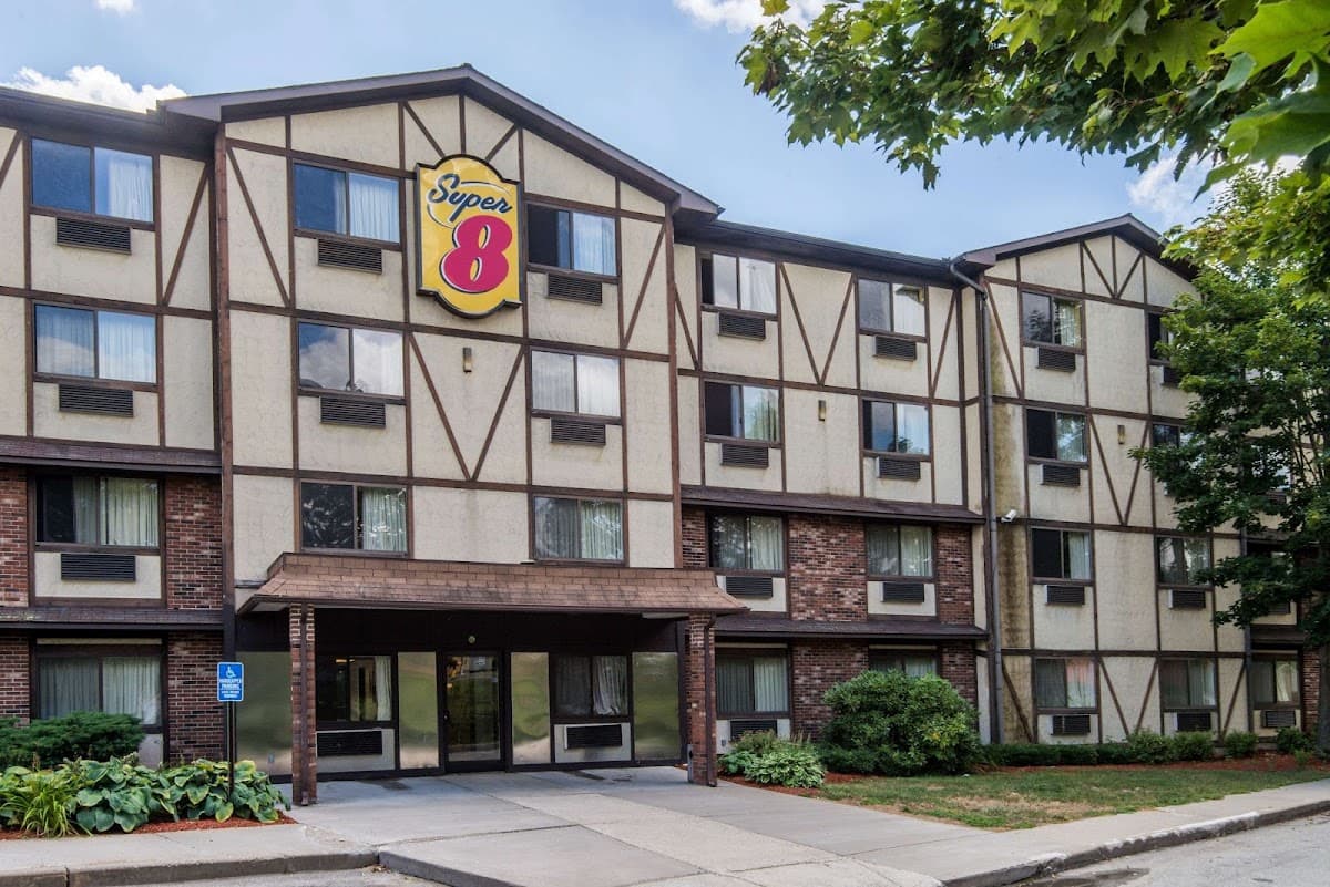 Super 8 by Wyndham Groton, Hotel in Groton