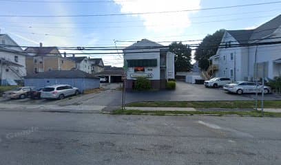 Millennium Inn, Hotel in New London