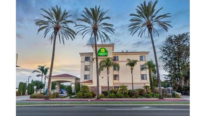 La Quinta Inn & Suites by Wyndham NE Long Beach/Cypress, Hotel in Hawaiian Gardens