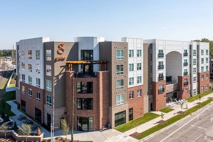 Yugo Guest Suites, Hotel in Urbana