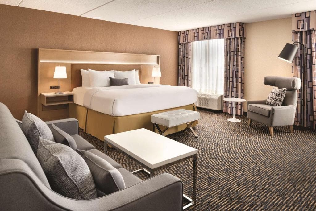 URBANA HOTEL & CONFERENCE CENTER, Hotel in Champaign