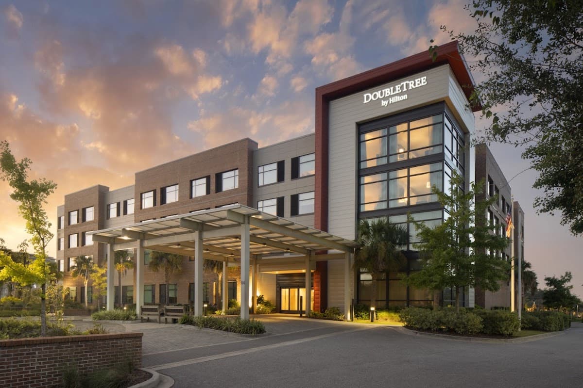 DoubleTree by Hilton Charleston Riverview, Hotel in Charleston