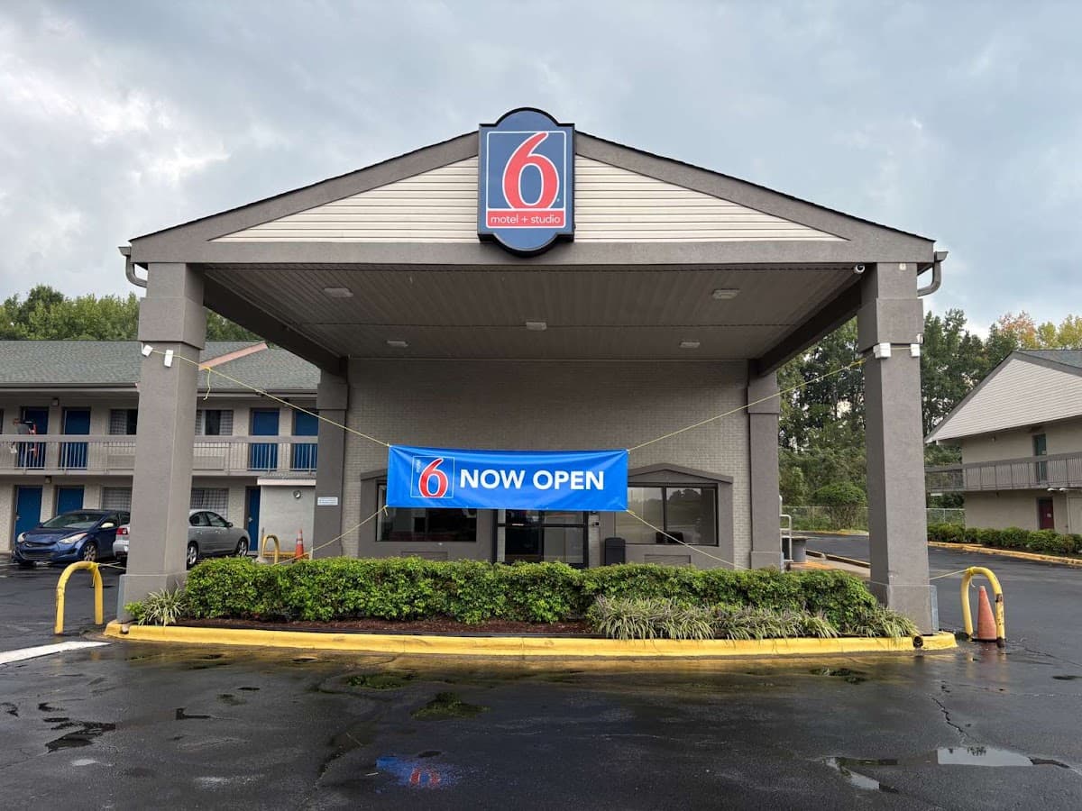 Studio 6 Suites Charlotte, NC-Northlake, Aparthotel in Charlotte
