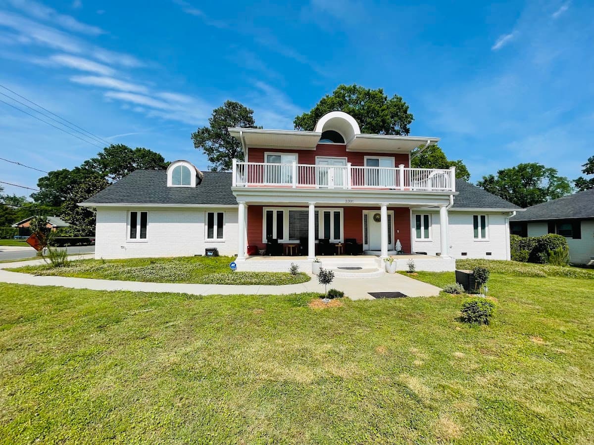 Providence Suites, Bed & Breakfast in Charlotte