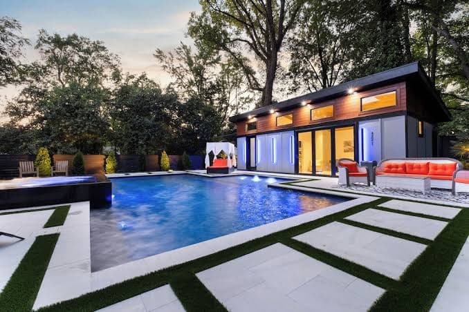The Raven - Charlotte’s Luxury Guesthouse, Holiday Home in Charlotte